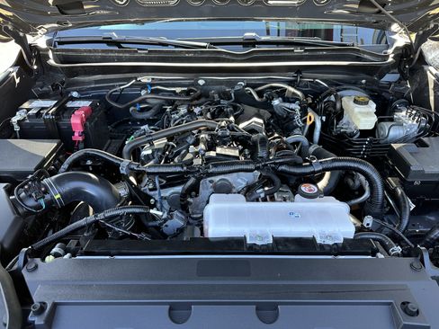 Used 2025 Toyota Tacoma SR5 image 15