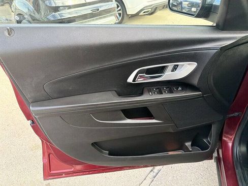 Used 2017 Chevrolet Equinox LT w/ Convenience Package image 11