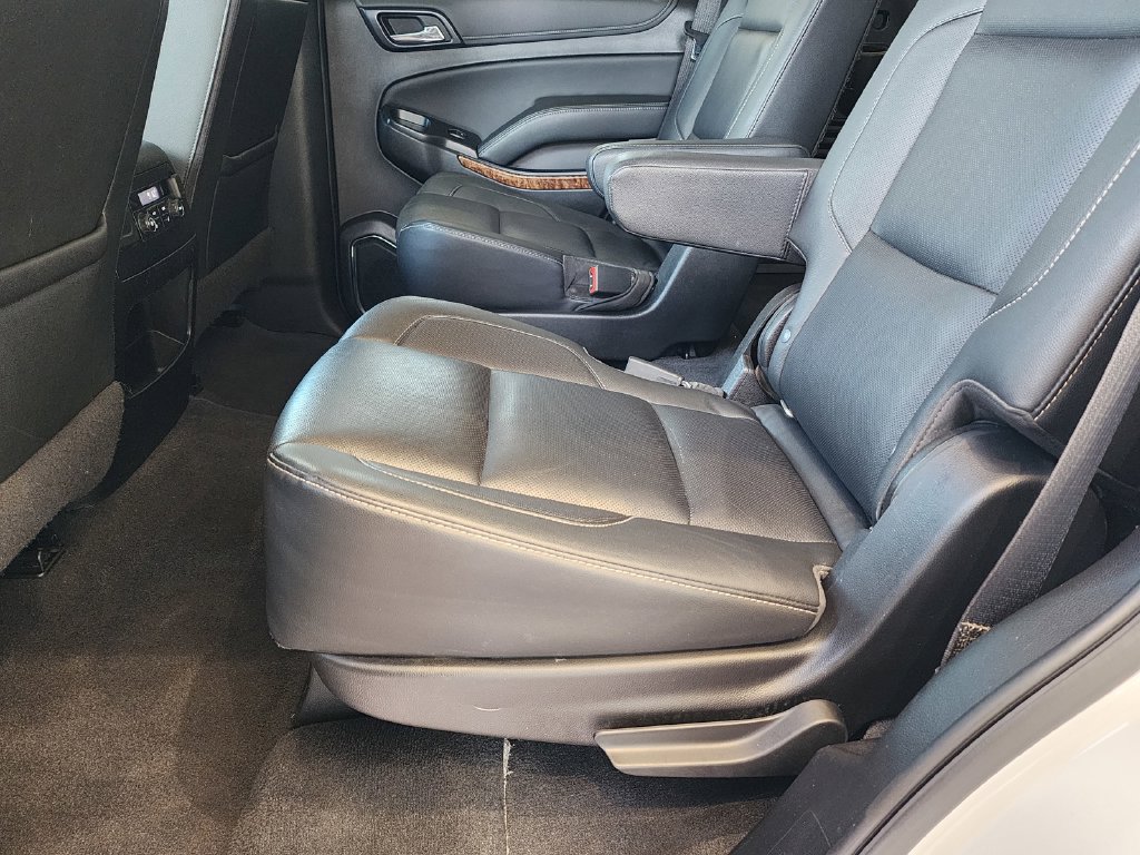 Used 2020 Chevrolet Tahoe Premier AWD/4WD image 16