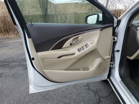 Used 2015 Buick LaCrosse Leather image 22