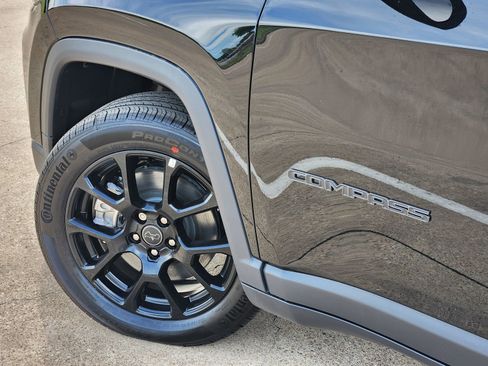 New 2026 Jeep Compass Latitude AWD/4WD image 17