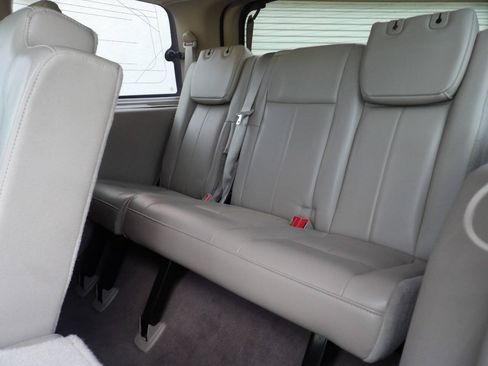 Used 2012 Ford Expedition Limited RWD image 11