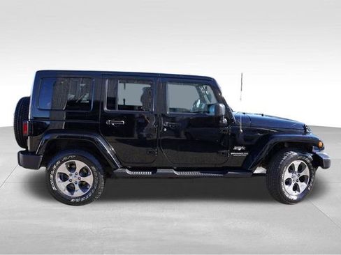 Certified 2016 Jeep Wrangler Unlimited Sahara image 3