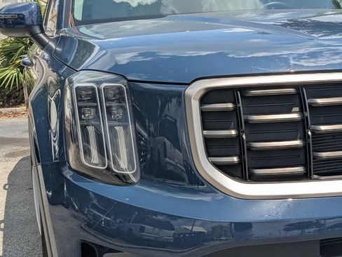 Certified 2024 Kia Telluride S w/ S Sunroof Package FWD image 9
