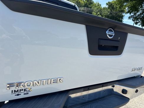 Used 2016 Nissan Frontier SV AWD/4WD image 27