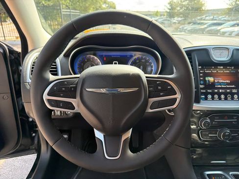 Used 2023 Chrysler 300 Touring L w/ Comfort Group RWD image 22