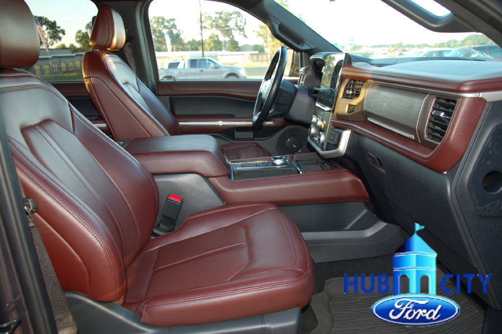 Used 2024 Ford Expedition Limited RWD image 15