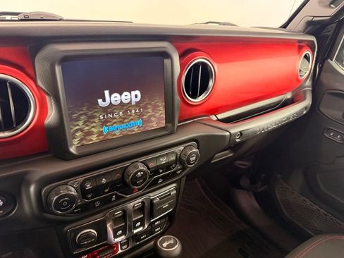 Used 2021 Jeep Wrangler Rubicon AWD/4WD image 30
