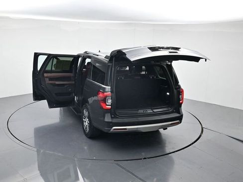 Used 2024 Ford Expedition Limited image 46