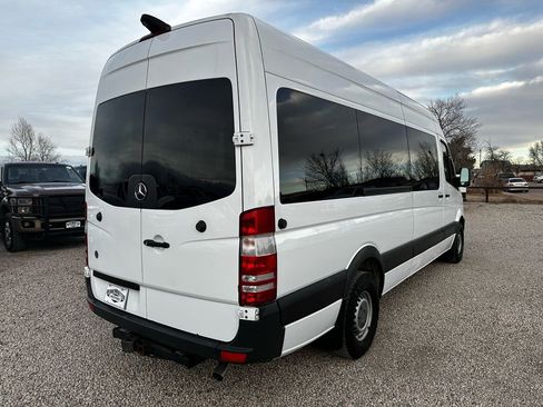 Used 2014 Mercedes-Benz Sprinter 2500 image 9