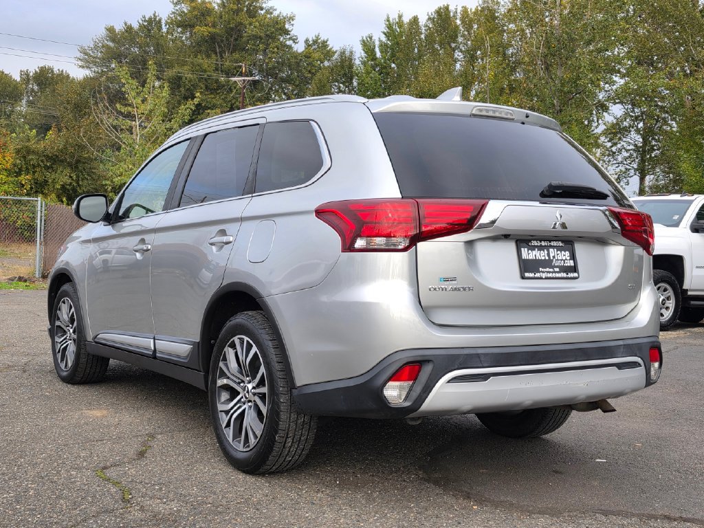 Used 2020 Mitsubishi Outlander ES AWD/4WD image 4
