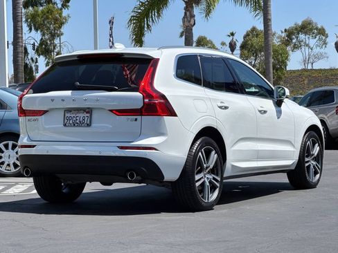 Used 2021 Volvo XC60 T5 Momentum w/ Premium Package AWD/4WD image 5