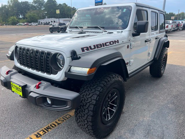 Used 2024 Jeep Wrangler Unlimited Rubicon w/ XTREMEE 35" Tire Package AWD/4WD image 6