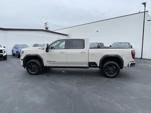 New 2026 GMC Sierra 2500 AT4 w/ AT4 Premium Plus Package image 8