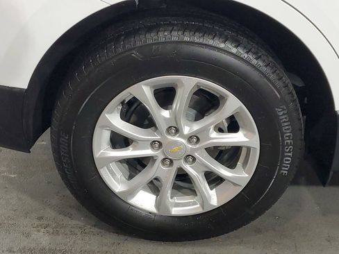 Used 2021 Chevrolet Equinox LS w/ LS Convenience Package AWD/4WD image 5