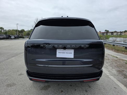 New 2026 Land Rover Range Rover Long Wheelbase SE image 6