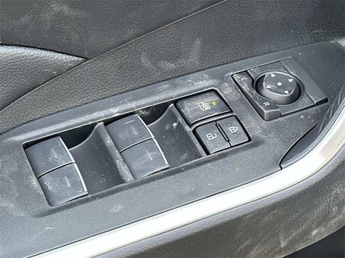 New 2025 Toyota RAV4 XLE image 15