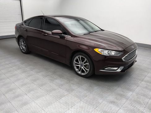 Used 2017 Ford Fusion SE w/ Equipment Group 201A FWD image 11
