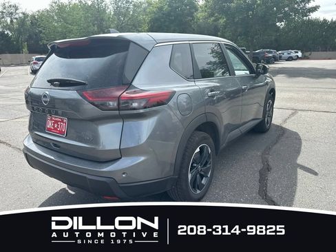 Used 2025 Nissan Rogue SV AWD/4WD image 10