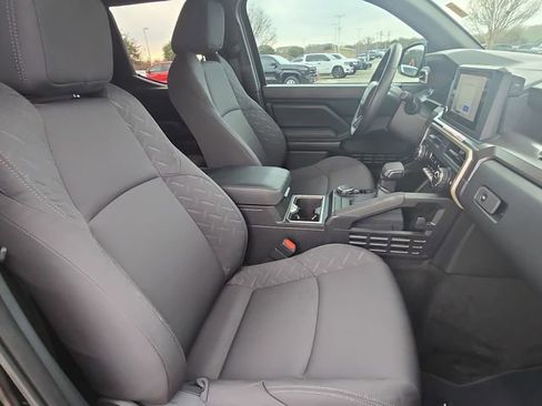 Used 2025 Toyota Tacoma SR5 image 10