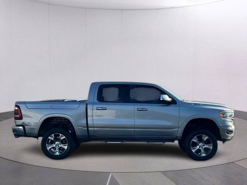Used 2019 RAM 1500 Laramie AWD/4WD image 7