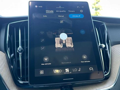 New 2026 Volvo XC60 B5 Plus w/ Protection Package Premier image 28