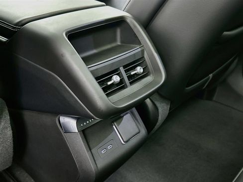 Used 2024 Cadillac Lyriq Luxury AWD/4WD image 27