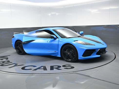 Certified 2025 Chevrolet Corvette Stingray Coupe w/ 1LT image 25