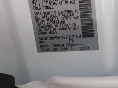 Used 2024 Nissan Rogue SV image 42