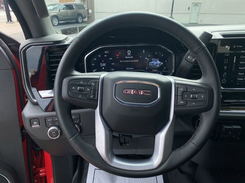 New 2025 GMC Sierra 1500 Elevation image 34