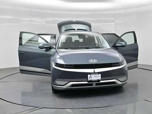 Used 2024 Hyundai Ioniq 5 Limited image 32