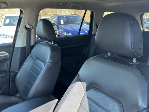 Used 2019 Volkswagen Atlas SEL Premium AWD/4WD image 18