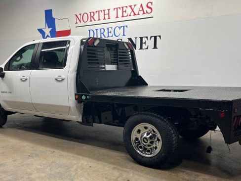 Used 2022 Chevrolet Silverado 2500 LT w/ Convenience Package image 8