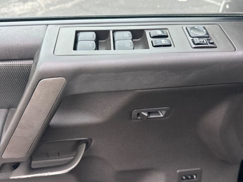 Used 2006 Nissan Armada LE w/ (U06) Technology Pkg (LE) image 8