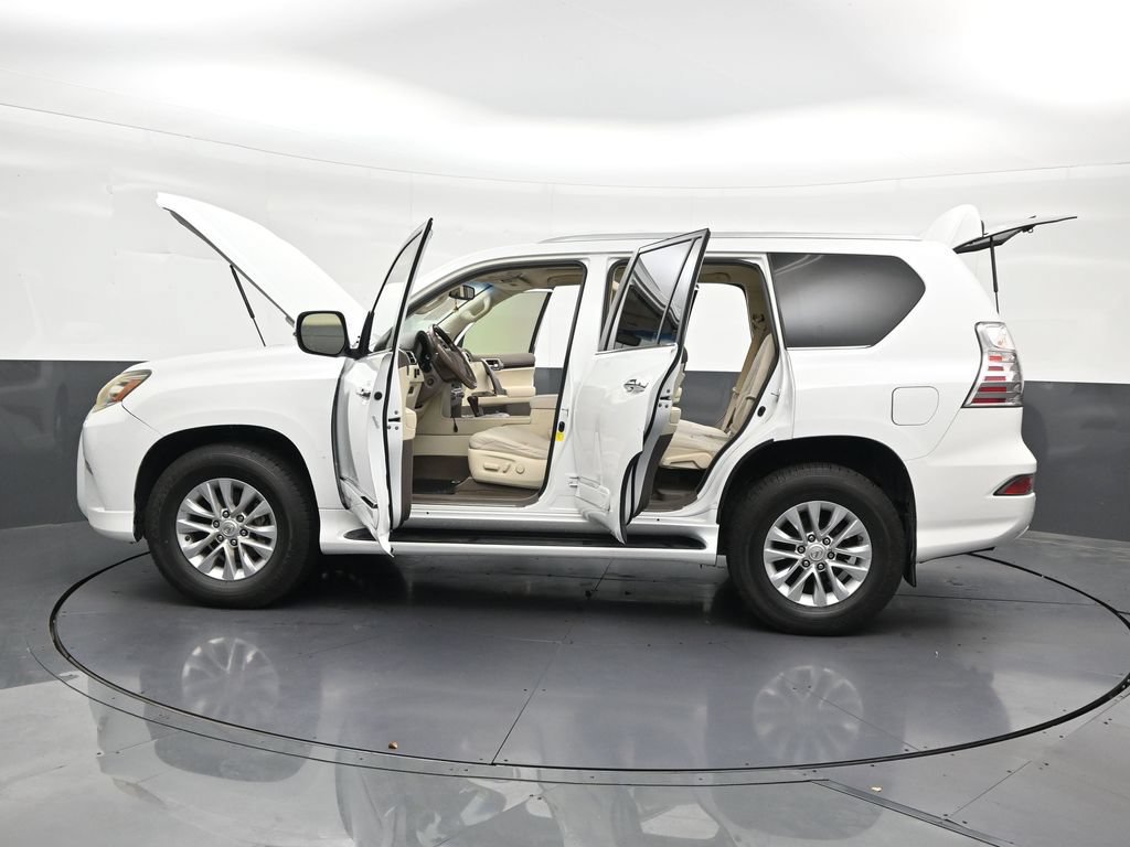 Used 2015 Lexus GX 460 w/ Premium Package AWD/4WD image 33