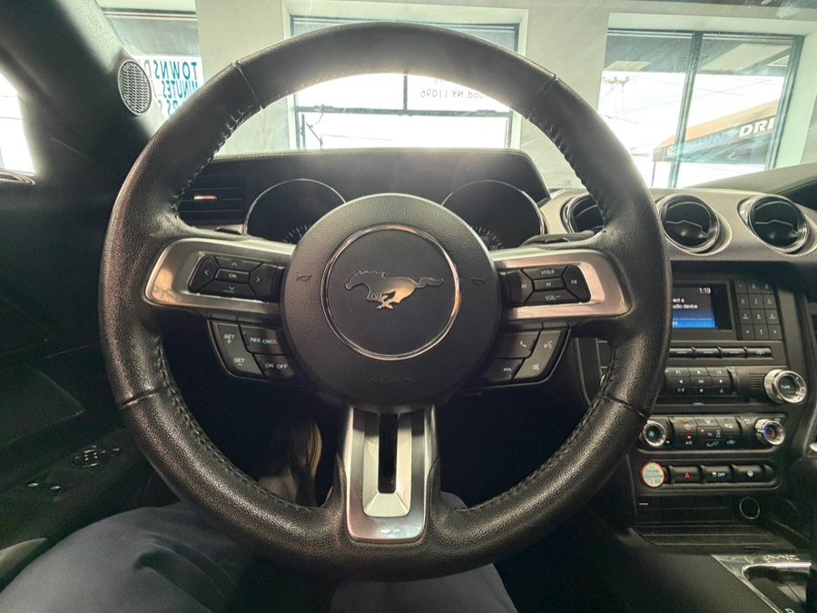 Used 2017 Ford Mustang Coupe RWD image 39