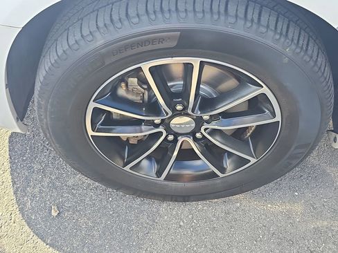 Used 2018 Dodge Grand Caravan GT image 9