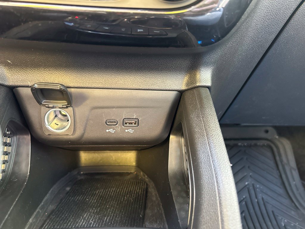Used 2025 Chevrolet TrailBlazer LT AWD/4WD image 18