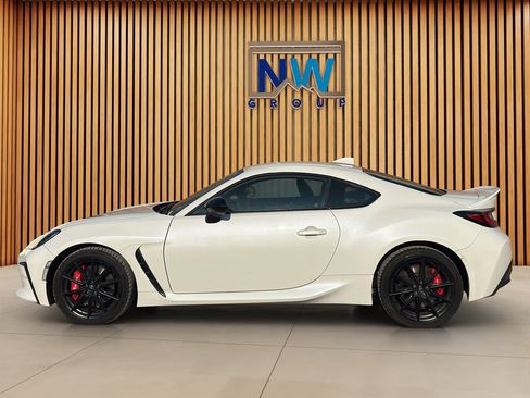 Used 2025 Toyota GR86 Premium w/ Performance Package RWD image 45