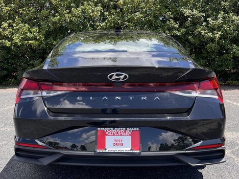 Used 2021 Hyundai Elantra SE image 6