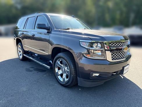 Used 2017 Chevrolet Tahoe LT w/ LT Signature Package AWD/4WD image 2
