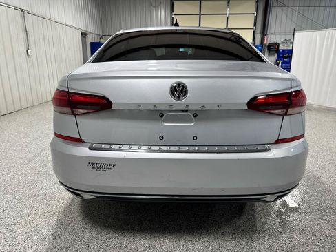 Used 2020 Volkswagen Passat 2.0T SE FWD image 6