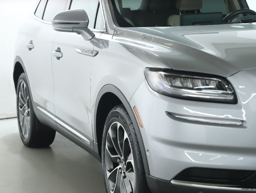 Used 2023 Lincoln Nautilus Reserve w/ Equipment Group 201A AWD/4WD image 8