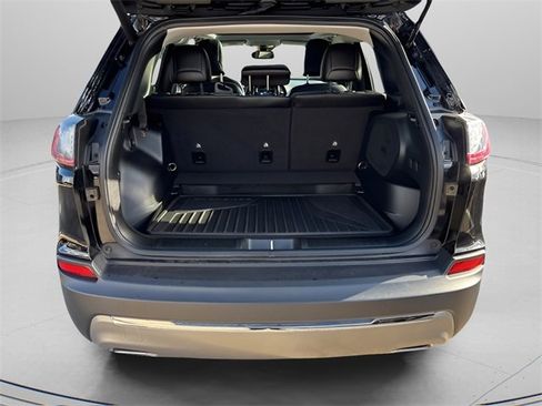 Used 2022 Jeep Cherokee Limited w/ Mopar Interior Package image 23