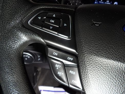 Used 2018 Ford Focus SE FWD image 15