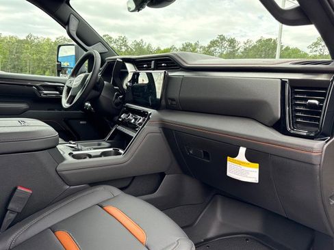 New 2026 GMC Sierra 2500 AT4 image 13