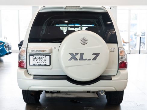 Used 2005 Suzuki XL7 LX image 5