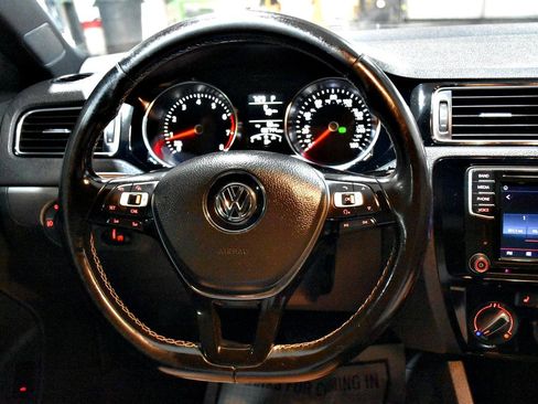 Used 2016 Volkswagen Jetta Sport FWD image 13