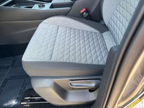 Certified 2025 Volkswagen Tiguan S FWD image 19