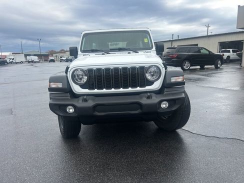 Used 2024 Jeep Wrangler Sport image 9